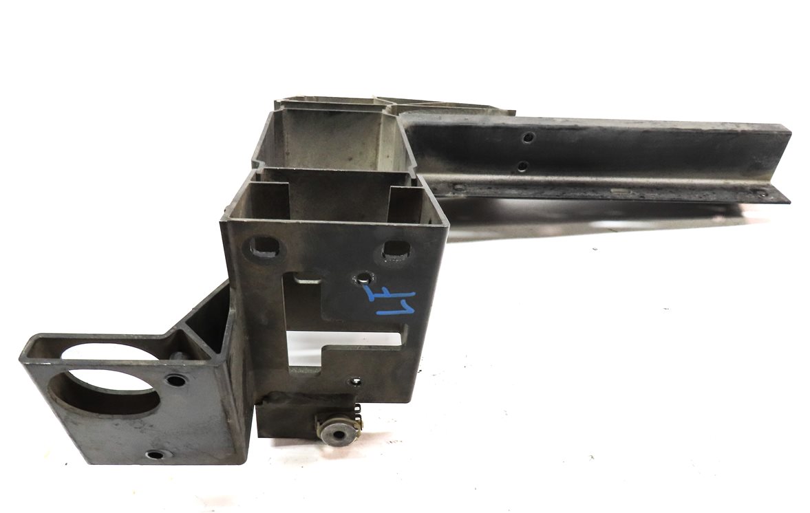 Thumbnail 6: 2016 BMW X3 (F25) HEADLIGHT HEAD LIGHT SUPPORT MOUNT BRACKET SET 2