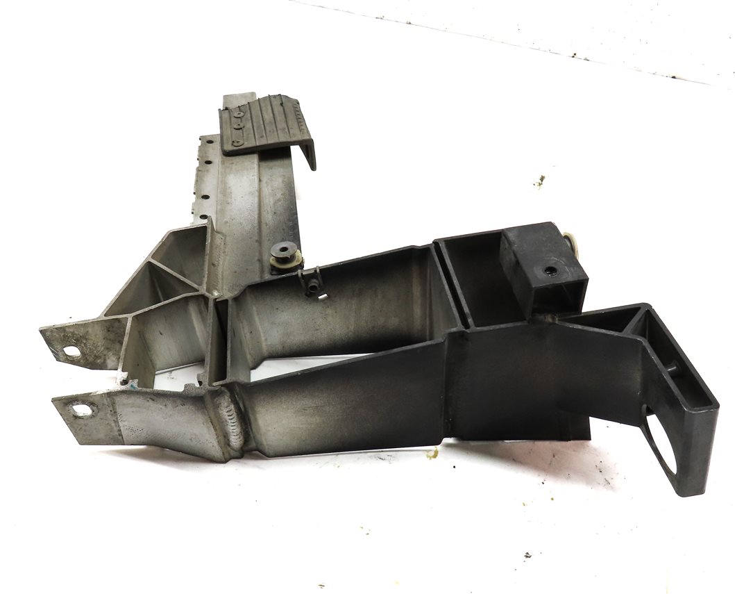 Thumbnail 8: 2016 BMW X3 (F25) HEADLIGHT HEAD LIGHT SUPPORT MOUNT BRACKET SET 2