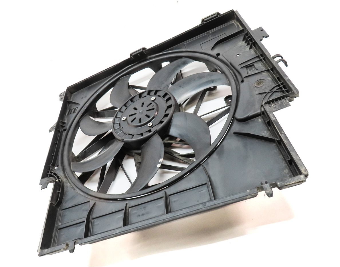 Thumbnail 3: 13-18 BMW X3 X4 (F25 F26) 2.0L N20 TURBO ENGINE RADIATOR COOLING FAN w/ SHROUD