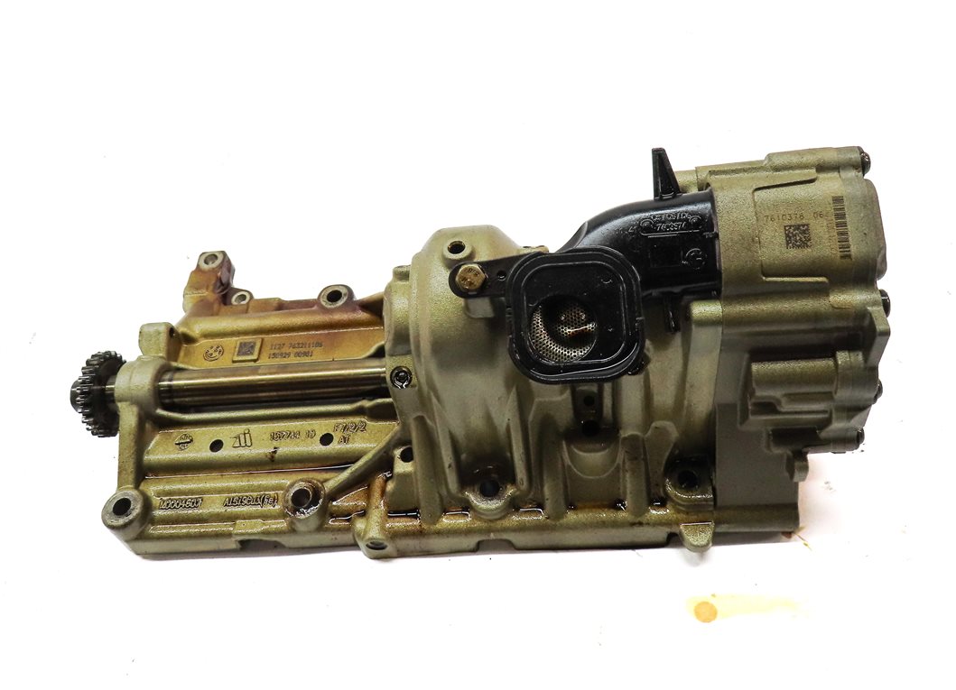 Thumbnail 2: 2016 BMW X3 (F25) 2.0L TURBO (N20) ENGINE OIL PUMP