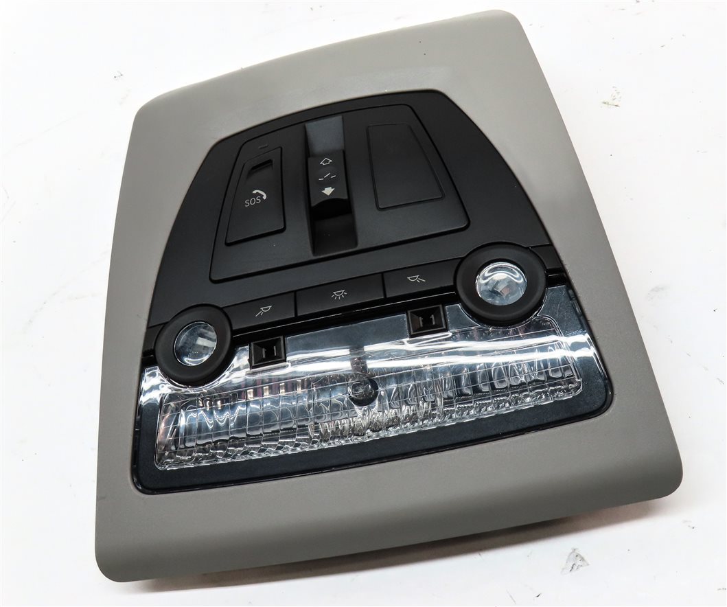 Thumbnail 3: 2016 BMW X3 (F25) FRONT CENTER ROOF PRIMARY DOMELIGHT DOME LIGHT (GREY)