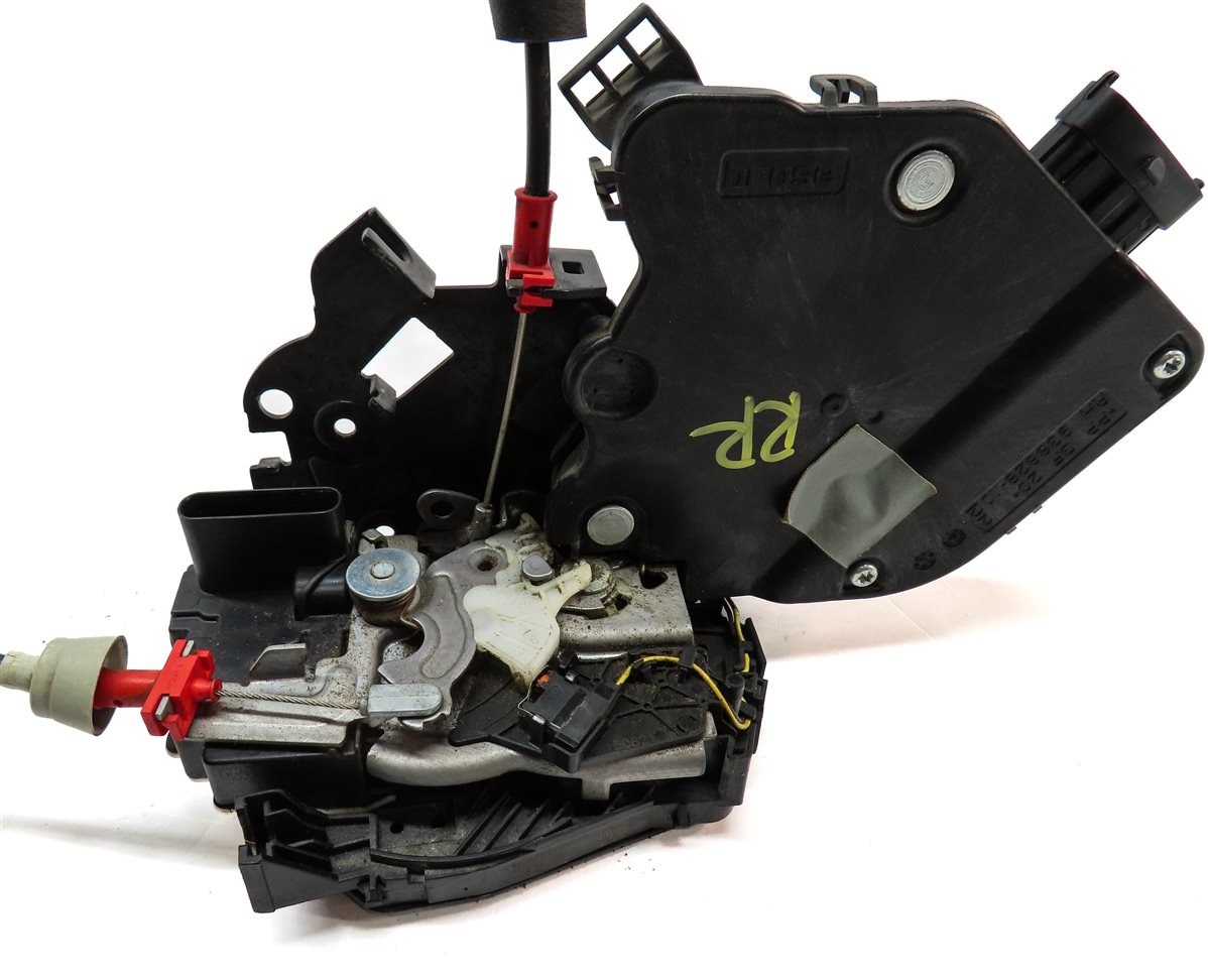 Thumbnail 6: 2013-2022 LAND ROVER DISCOVERY RANGE ROVER SPORT REAR RIGHT PASSIVE DOOR LATCH