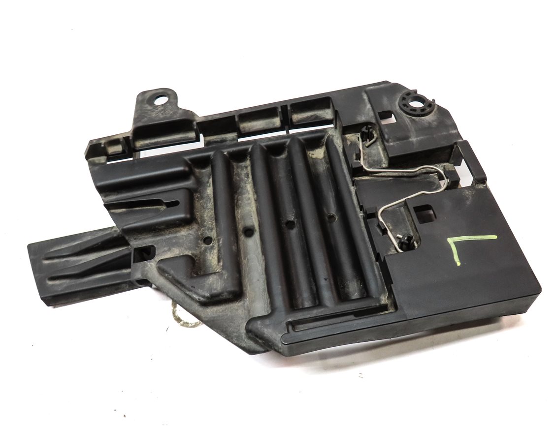 Thumbnail 3: 2016 LAND DISCOVERY SPORT (L550) FRONT LEFT DRIVER HEADLIGHT MOUNT BRACKET