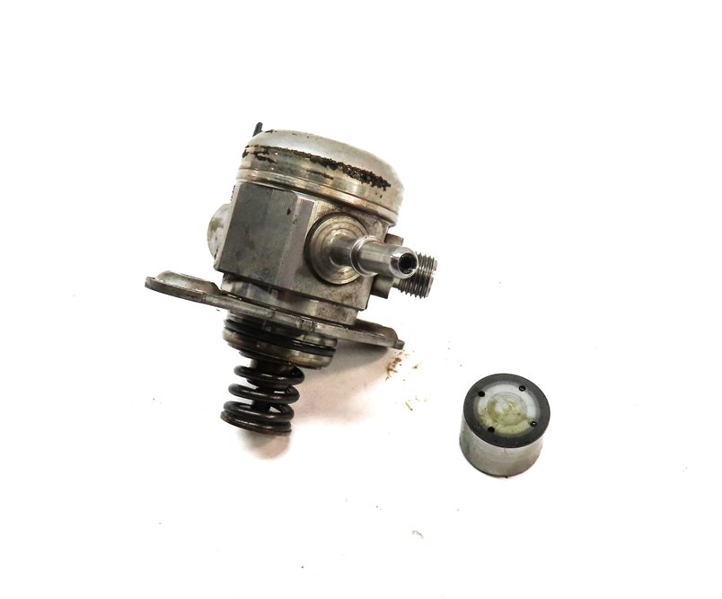 Thumbnail 1: 12-17 LR2 DISCOVERY SPORT RANGE ROVER EVOQUE (L538 L550) HIGH PRESSURE FUEL PUMP