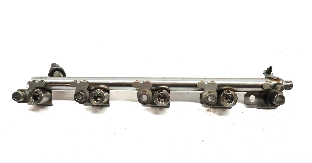 Thumbnail 6: 2016 LAND DISCOVERY SPORT (L550) 2.0L TURBO ENGINE FUEL RAIL