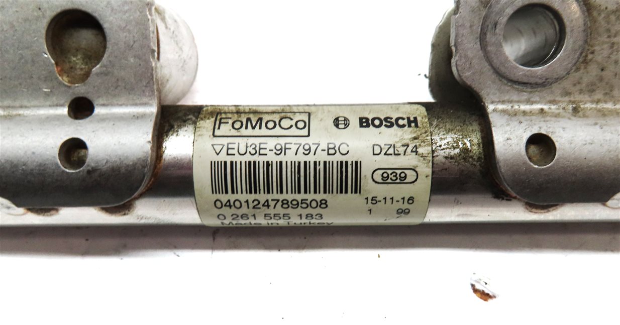 Thumbnail 7: 2016 LAND DISCOVERY SPORT (L550) 2.0L TURBO ENGINE FUEL RAIL