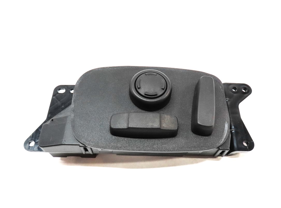Thumbnail 2: 2016 LAND DISCOVERY SPORT (L550) FRONT LEFT DRIVER SEAT ADJUST SWITCH w/ LUMBAR