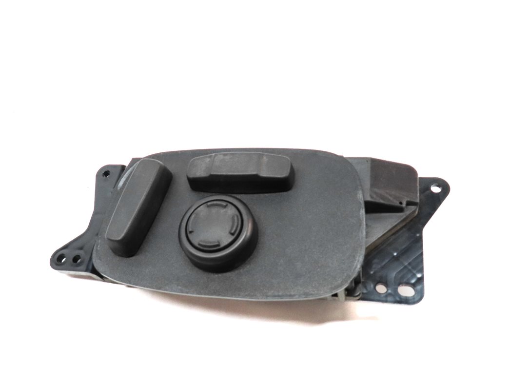 Thumbnail 4: 2016 LAND DISCOVERY SPORT (L550) FRONT LEFT DRIVER SEAT ADJUST SWITCH w/ LUMBAR