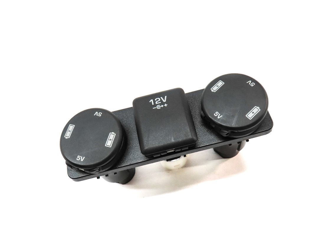 Thumbnail 3: 2016 LAND DISCOVERY SPORT (L550) REAR POWER SOCKET w/ USB PLUG IN