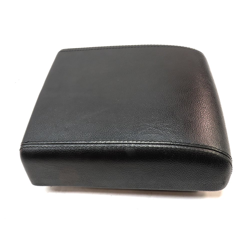 Thumbnail 4: 2015-2019 LAND ROVER DISCOVERY SPORT (L550) CENTER CONSOLE ARMREST LID (BLACK)