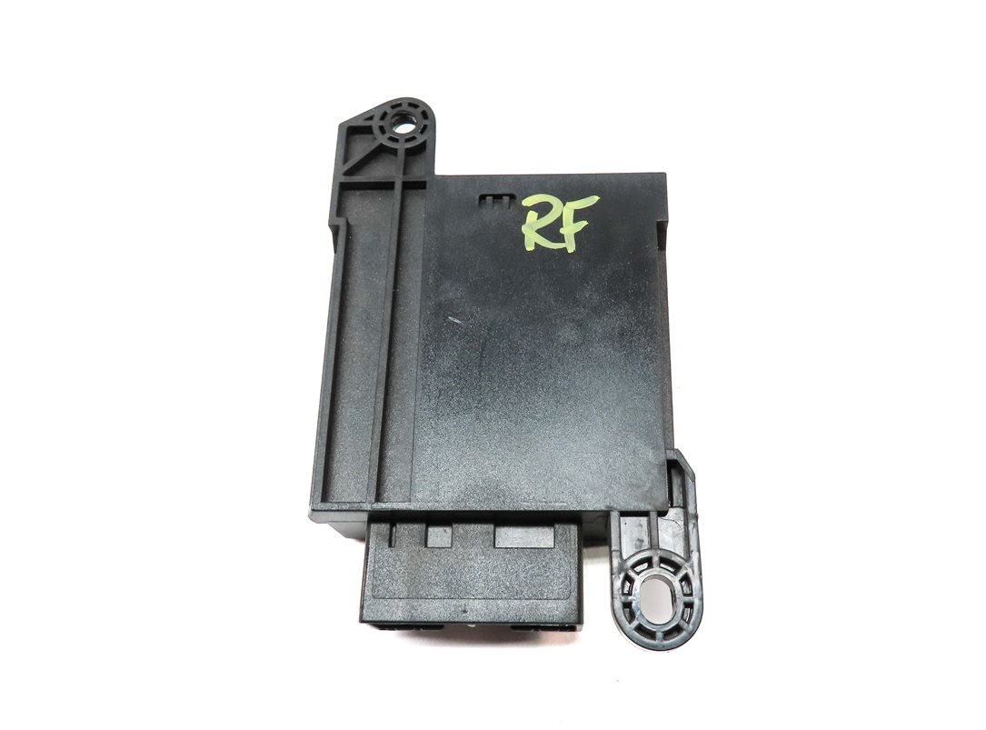 Thumbnail 5: 2016 LAND DISCOVERY SPORT L550 FRONT RIGHT PASSENGER HEATED SEAT CONTROL MODULE
