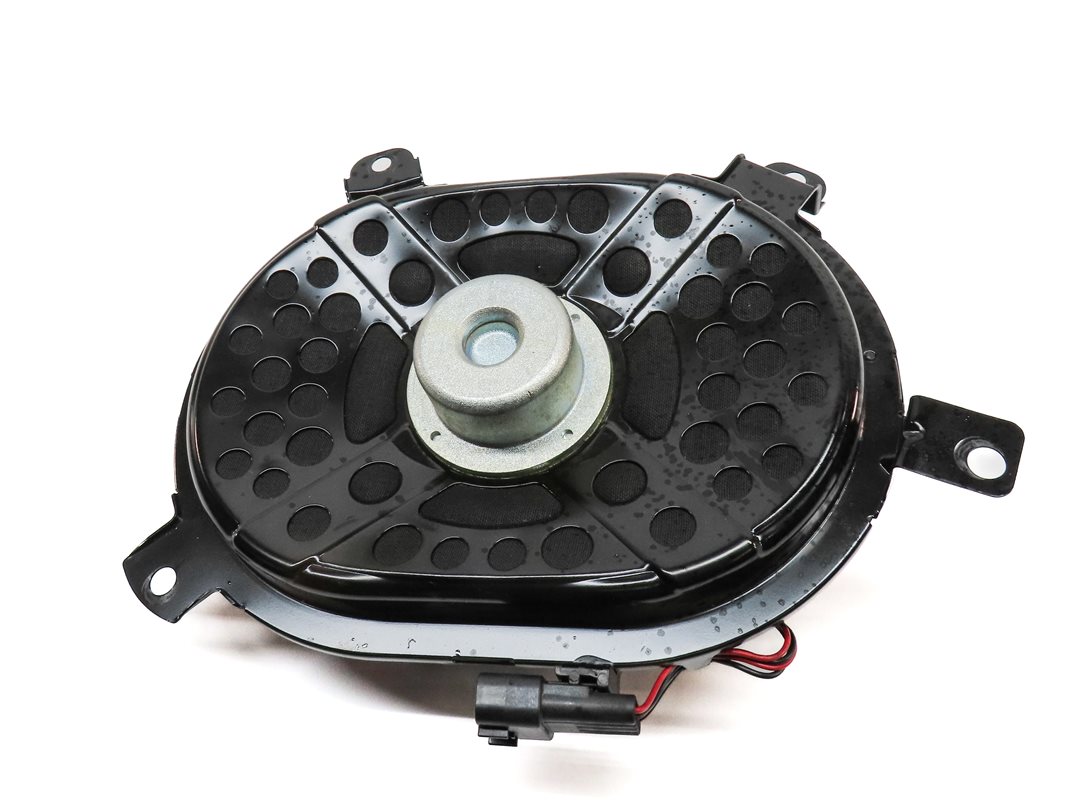 Thumbnail 2: 2016 LAND DISCOVERY SPORT (L550) SUBWOOFER SUB WOOFER SPEAKER