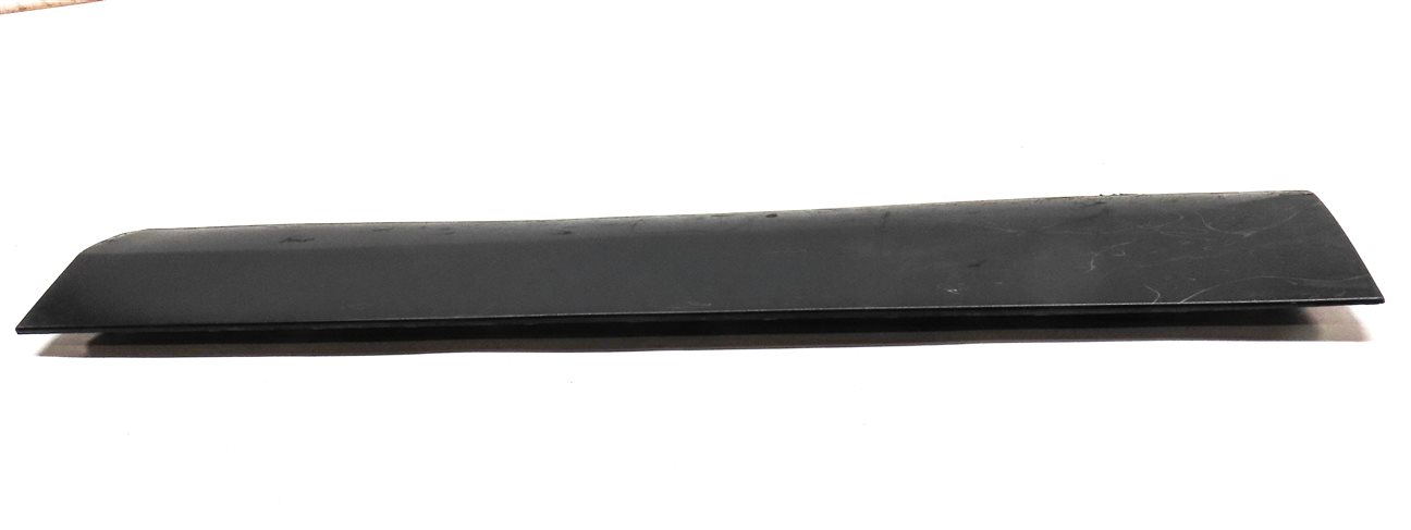 Thumbnail 4: 2015-2019 LAND ROVER DISCOVER SPORT (L550) FRONT LEFT DRIVER DOOR MOULDING TRIM