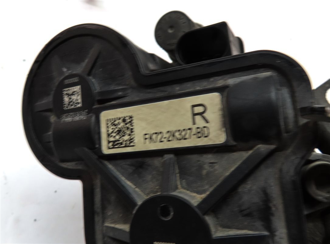 Thumbnail 8: 15-19 JAGUAR E-PACE DISCOVERY SPORT EVOQUE (L538 L550) RIGHT REAR BRAKE CALIPER