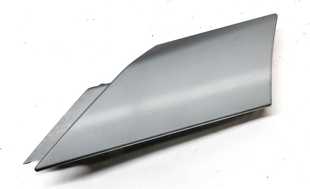 Thumbnail 3: 2016 LAND DISCOVERY SPORT L550 FRONT LEFT DRIVER FENDER PILLAR TRIM CAP (SILVER)