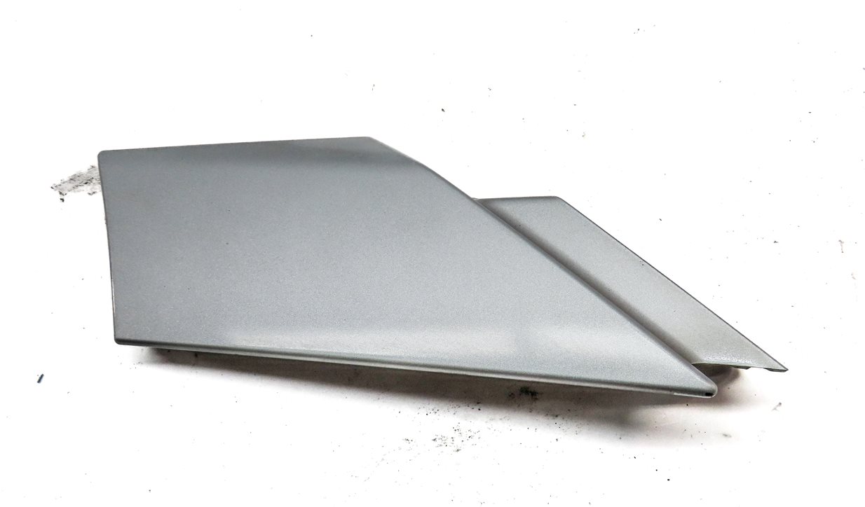 Thumbnail 4: 2016 LAND DISCOVERY SPORT L550 FRONT RIGHT FENDER PILLAR TRIM CAP (SILVER)