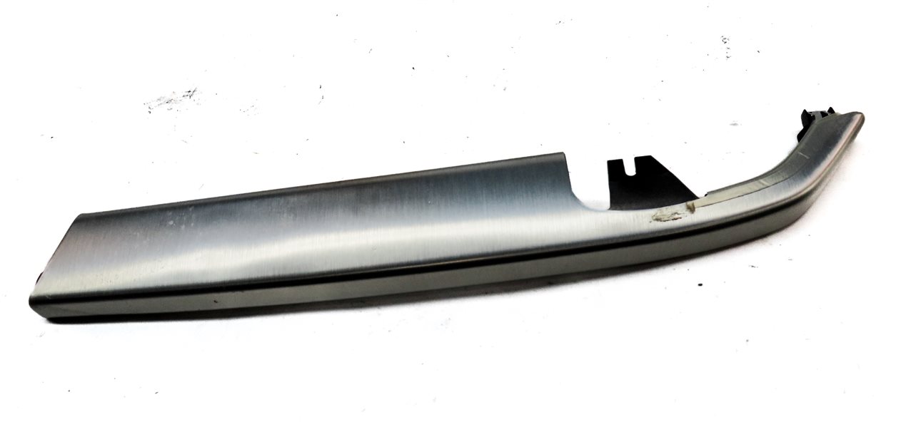 Thumbnail 2: 2016 LAND DISCOVERY SPORT (L550) FRONT LEFT DRIVER DASH TRIM (SILVER)