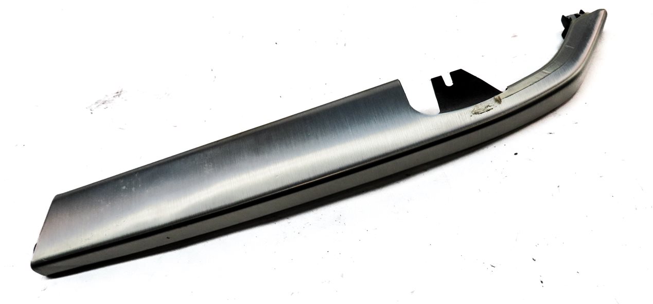 Thumbnail 3: 2016 LAND DISCOVERY SPORT (L550) FRONT LEFT DRIVER DASH TRIM (SILVER)