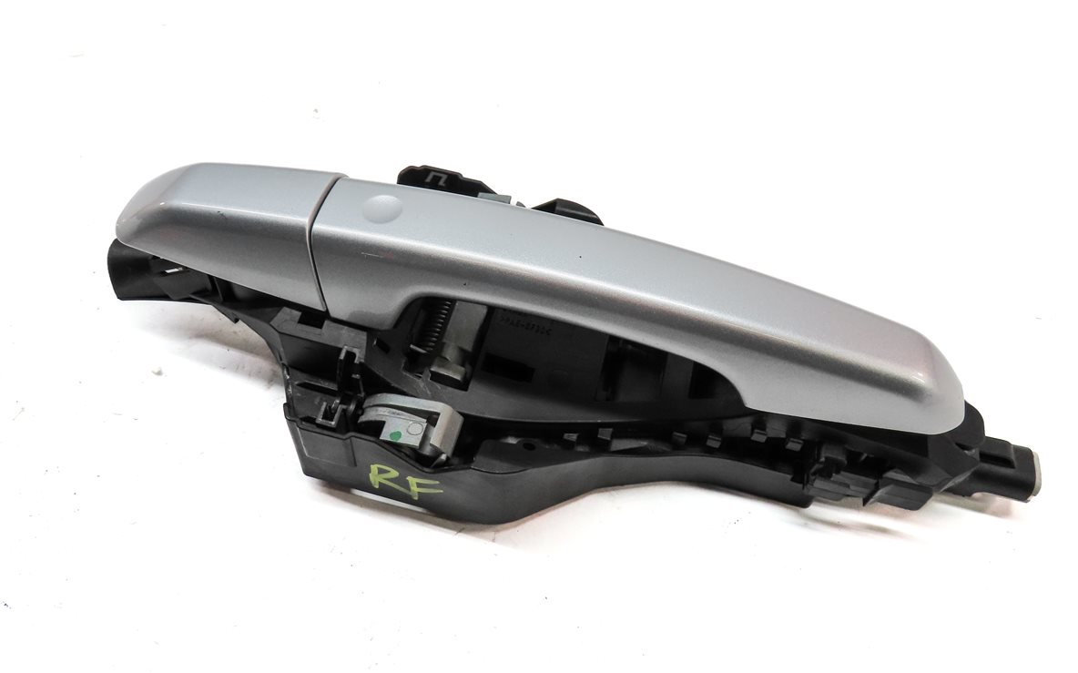 Thumbnail 1: 15-19 LAND ROVER DISCOVERY SPORT (L550) FRONT RIGHT PASSIVE DOOR HANDLE (SILVER)