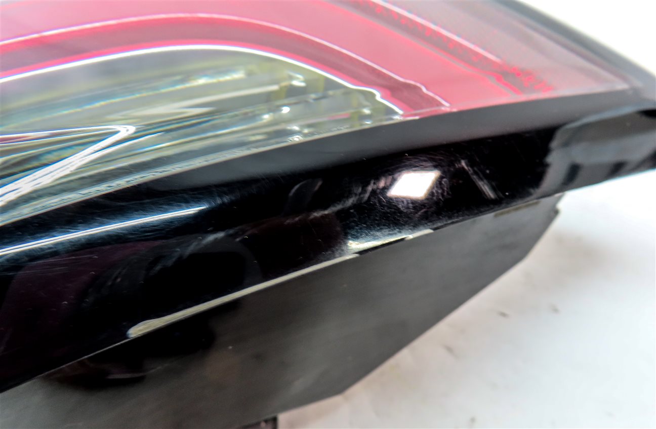 Thumbnail 7: 2015-2019 LAND ROVER DISCOVERY SPORT (L550) LEFT REAR TAILLIGHT BRAKE LIGHT LAMP