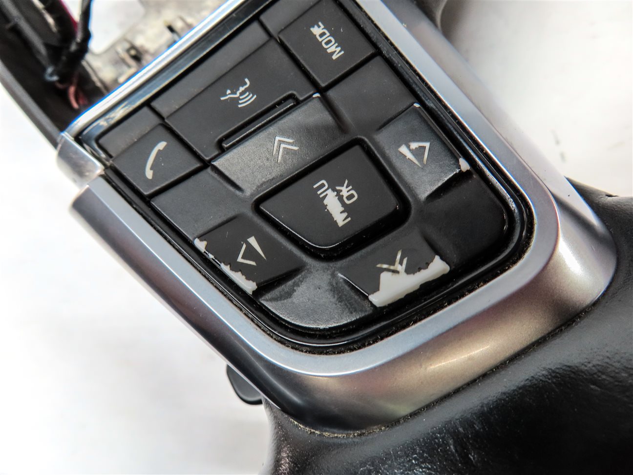 Thumbnail 10: 15-17 LAND ROVER DISCOVERY SPORT (L550) 3 SPOKE STEERING WHEEL & BUTTONS PADDLES