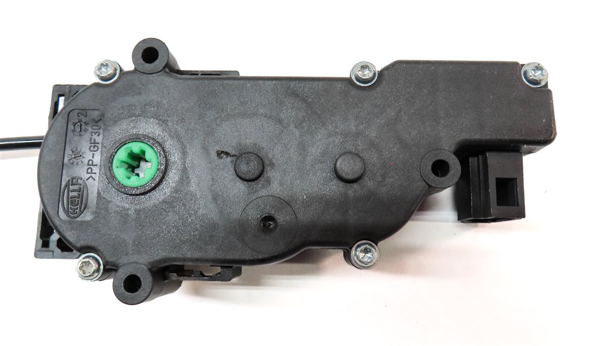 Thumbnail 6: 2016 MERCEDES GLA250 (X156) REAR HATCH TRUNL LOCK LATCH w/ SOFT CLOSE MOTOR