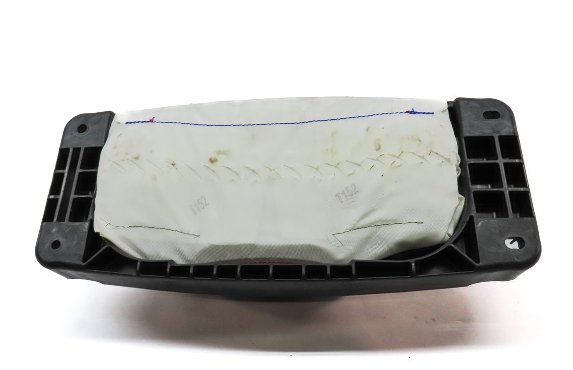Thumbnail 2: 2015-2020 MERCEDES GLA-CLASS (X156) RIGHT FRONT PASSENGER DASH AIRBAG AIR BAG