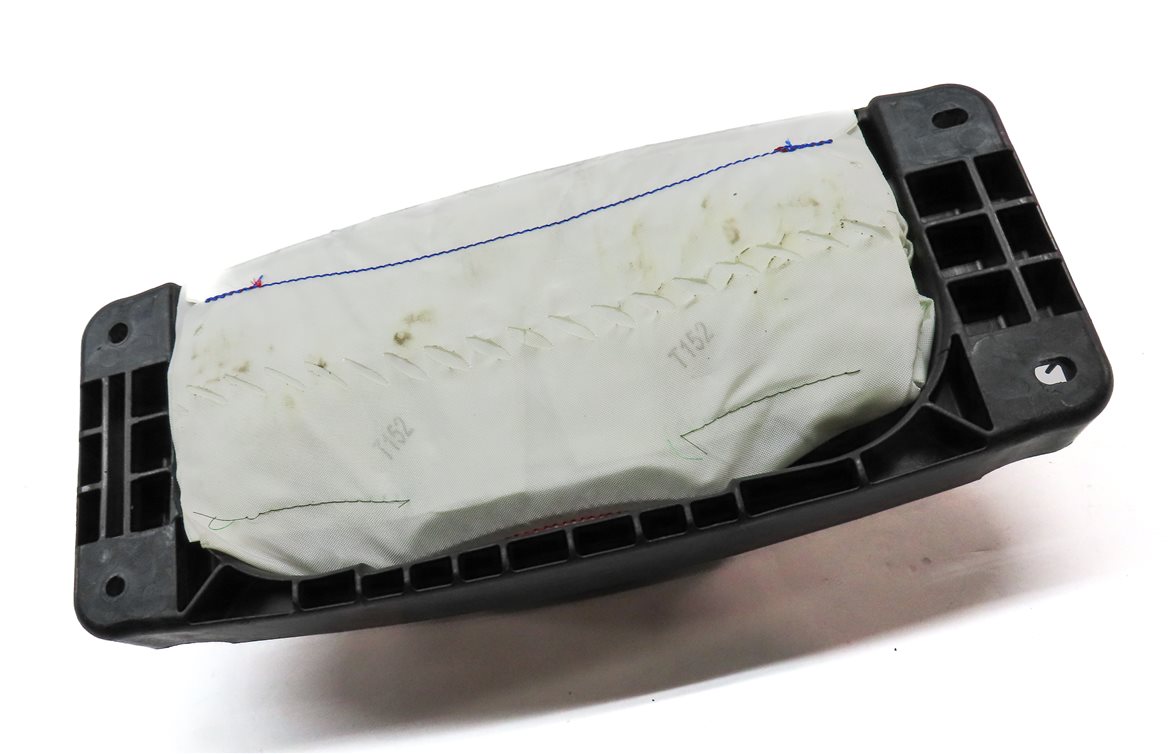 Thumbnail 3: 2015-2020 MERCEDES GLA-CLASS (X156) RIGHT FRONT PASSENGER DASH AIRBAG AIR BAG