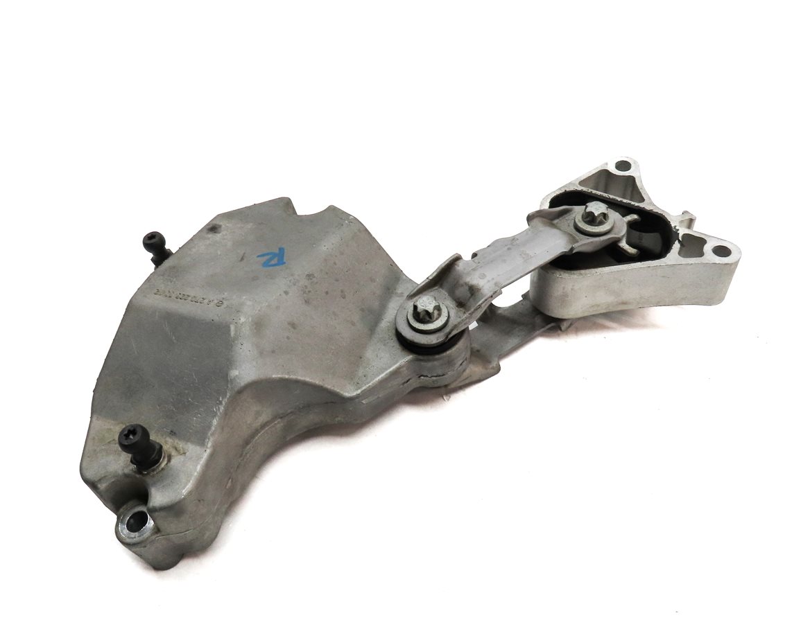 Thumbnail 4: 2016 MERCEDES GLA250 (X156) 2.0L TURBO (M270) ENGINE RIGHT UPPER MOUNT BRACKET