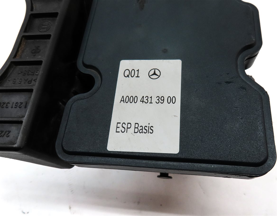 Thumbnail 6: 2015-2020 MERCEDES GLA250 (X156) ABS ANTI LOCK BRAKE PUMP w/ MODULE