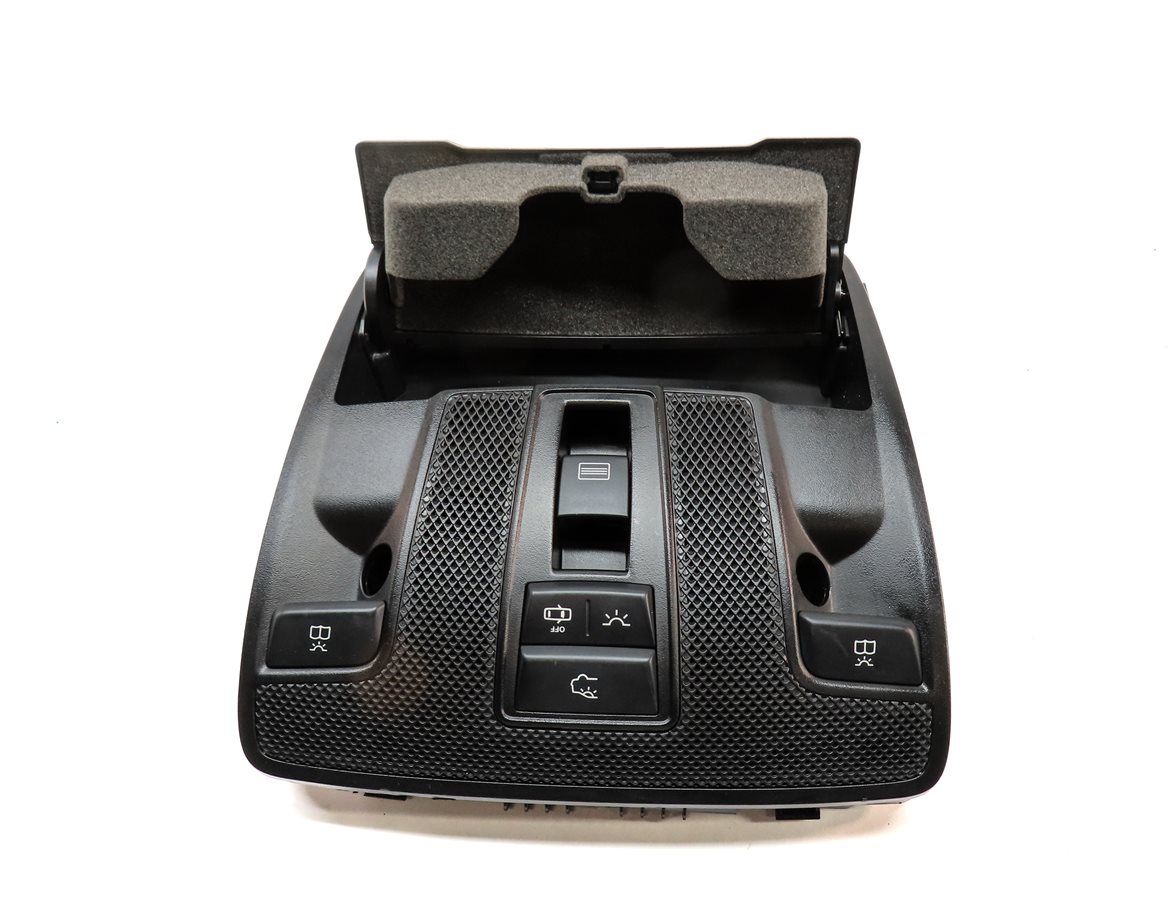 Thumbnail 5: 2016 MERCEDES GLA250 (X156) FRONT CENTER ROOF DOMELIGHT DOME LIGHT (BLACK)