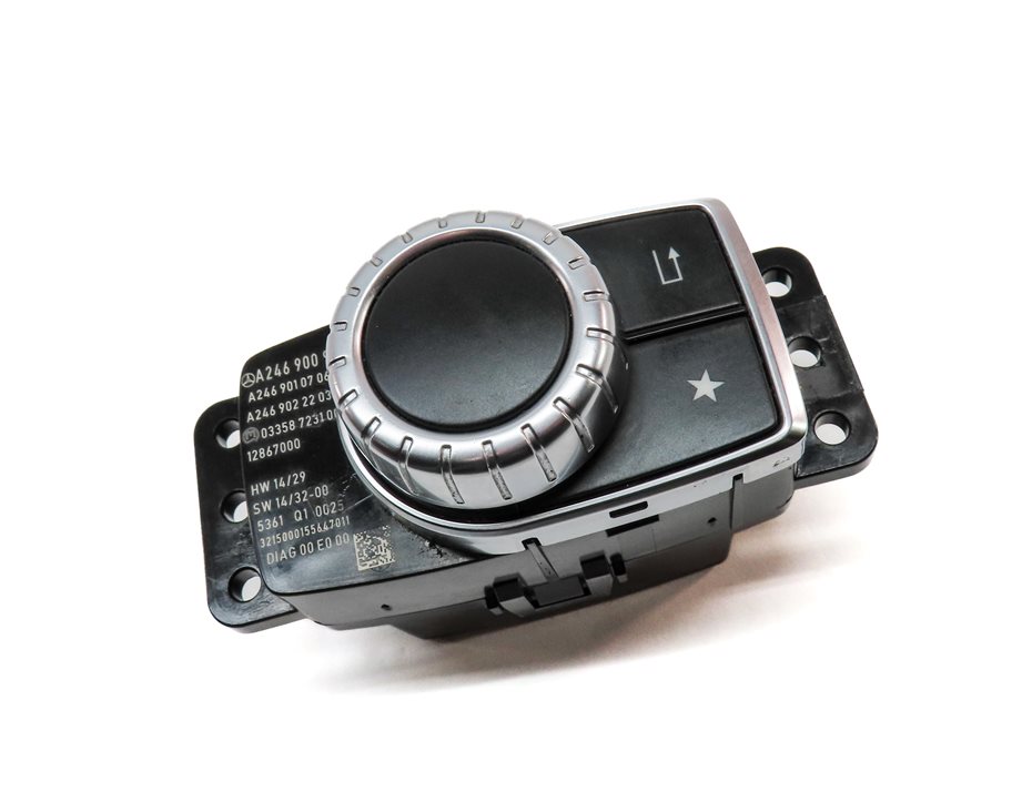 Thumbnail 3: 2016 MERCEDES GLA250 (X156) CENTER CONSOLE RADIO NAVIGATION MEDIA CONTROL KNOB