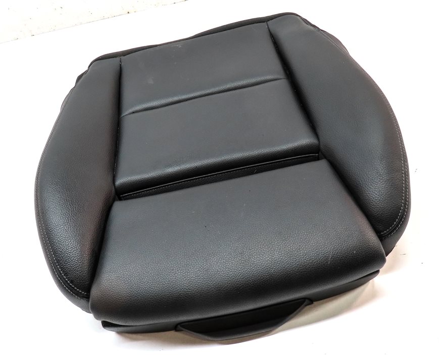 Thumbnail 3: 2016 MERCEDES GLA250 (X156) FRONT RIGHT LOWER STANDARD SEAT CUSHION (BLACK)