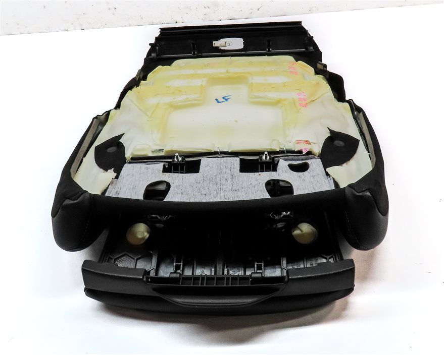 Thumbnail 5: 2016 MERCEDES GLA250 (X156) FRONT RIGHT LOWER STANDARD SEAT CUSHION (BLACK)