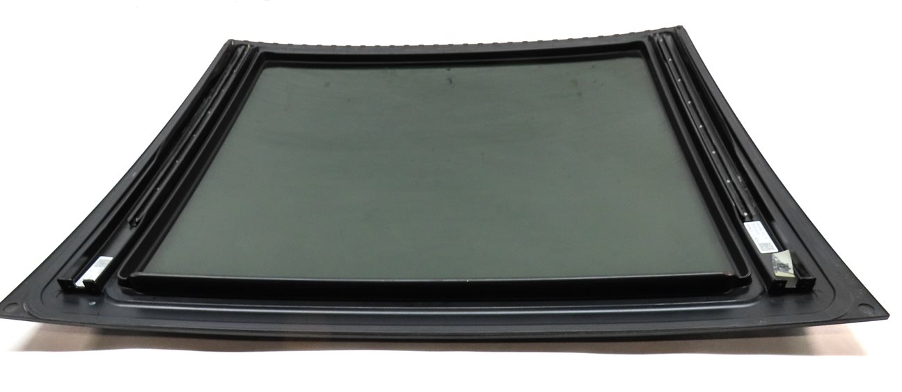 Thumbnail 6: 15-20 MERCEDES GLA-CLASS (X156) CENTER PANORAMIC SUNROOF SUN ROOF WINDOW GLASS