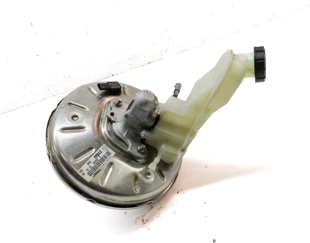 Thumbnail 3: 13-20 MERCEDES B CLA GLA (C117 W246 X156) POWER BRAKE BOOSTER w/ MASTER CYLINDER