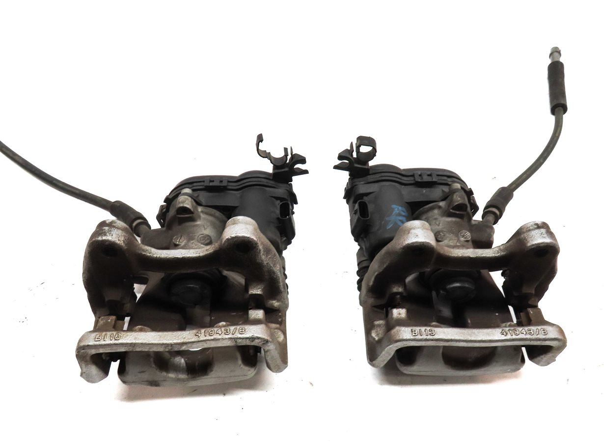 Thumbnail 6: 13-20 MERCEDES B250 CLA250 GLA250 C117 W242 W246 X156 REAR BRAKE CALIPER SET/2