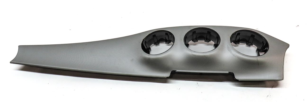 Thumbnail 4: 2016 MERCEDES GLA250 (X156) FRONT DASH TRIM PANEL (VERTICAL LIGHT)