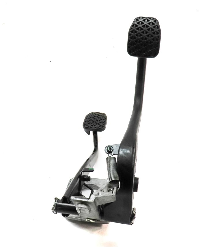 Thumbnail 2: 2008 BMW Z4 CONVERTIBLE (E85) MANUAL TRANSMISSION BRAKE & CLUTCH PEDAL ASSEMBLY