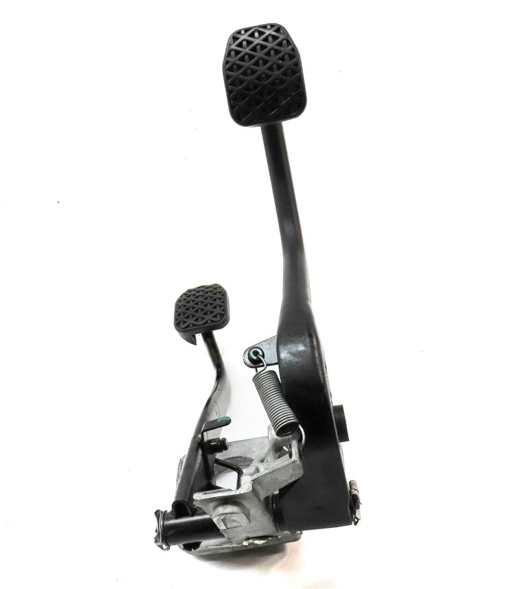 Thumbnail 3: 2008 BMW Z4 CONVERTIBLE (E85) MANUAL TRANSMISSION BRAKE & CLUTCH PEDAL ASSEMBLY