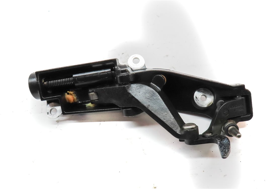 Thumbnail 2: 2008 BMW Z4 CONVERTIBLE (E85) FRONT RIGHT PASSENGER CONVERTIBLE TOP LATCH