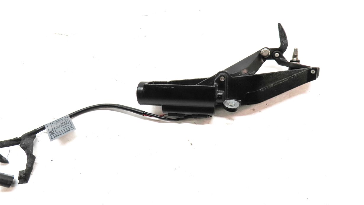 Thumbnail 4: 2008 BMW Z4 CONVERTIBLE (E85) FRONT LEFT DRIVER CONVERTIBLE TOP LATCH