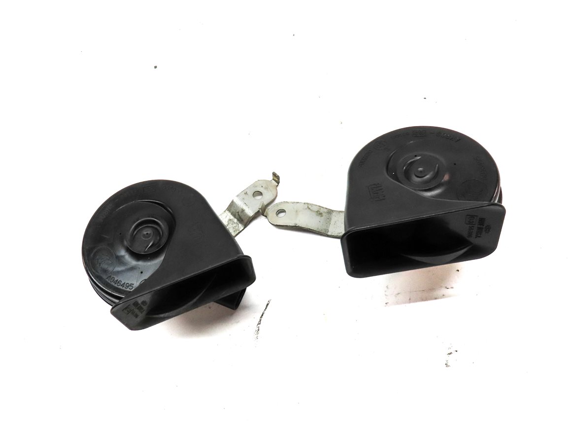 Thumbnail 2: 2011-2018 BMW X3 X4 (F25 F26) HIGH & LOW TONE SAFETY HORN SET-2