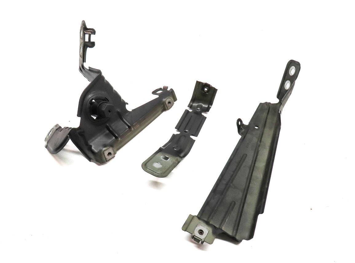 2012 BMW X3 (F25) FRONT RIGHT PASSENGER FENDER MOUNT BRACKET SET 3