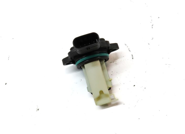 Thumbnail 1: 10-18 BMW 335i 535i X5 X6 (E83 E87 E90 F10 F15) 3.0L ENGINE MASS AIR FLOW SENSOR