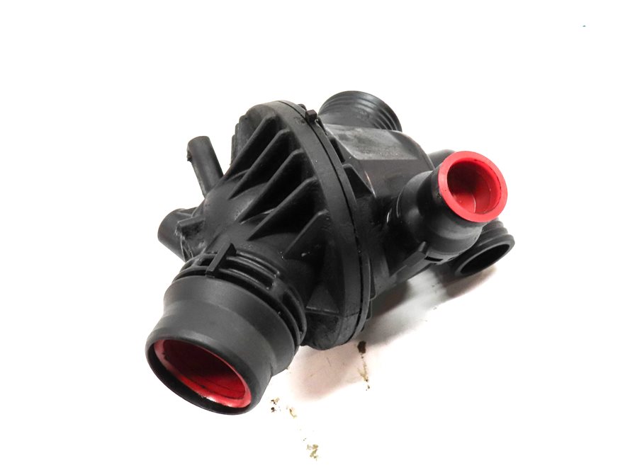 Thumbnail 3: 2012 BMW X3 (F25) 3.0L TURBO (N55) ENGINE THERMOSTAT HOUSING
