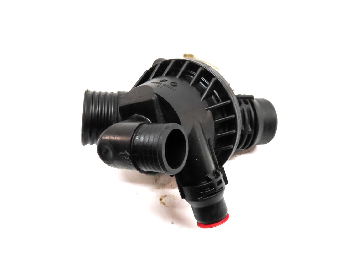 Thumbnail 6: 2012 BMW X3 (F25) 3.0L TURBO (N55) ENGINE THERMOSTAT HOUSING