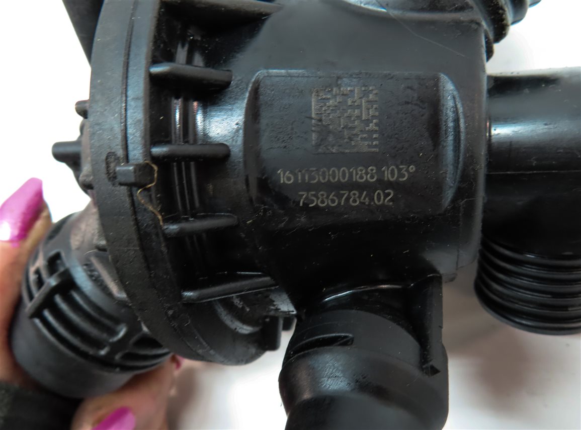 Thumbnail 7: 2012 BMW X3 (F25) 3.0L TURBO (N55) ENGINE THERMOSTAT HOUSING