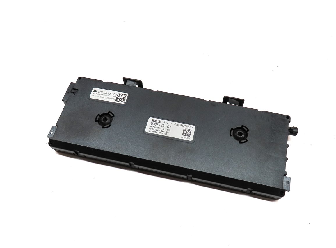 Thumbnail 1: 2012 BMW X3 (F25) STEREO RADIO ANTENNA DIVERSITY CONTROL MODULE