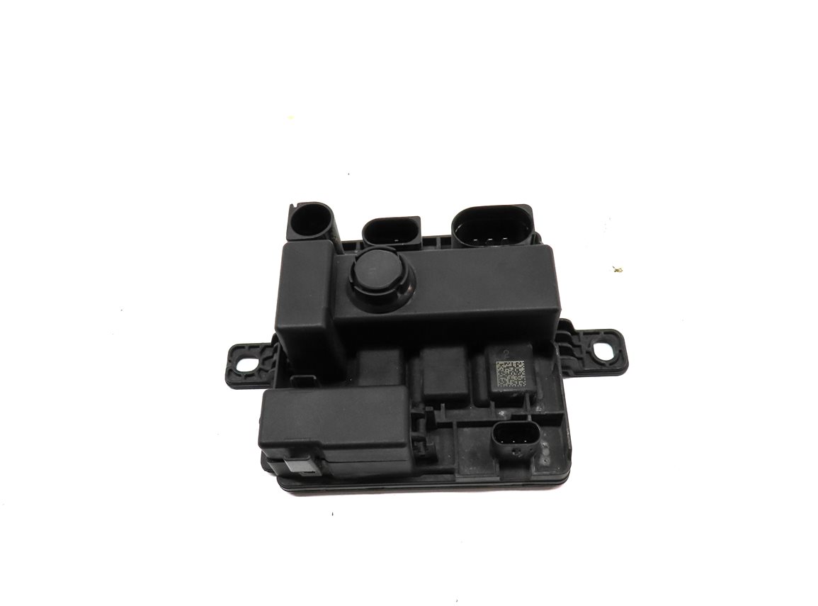 Thumbnail 2: 2012 BMW X3 (F25) INTEGRATED POWER SUPPLY MODULE
